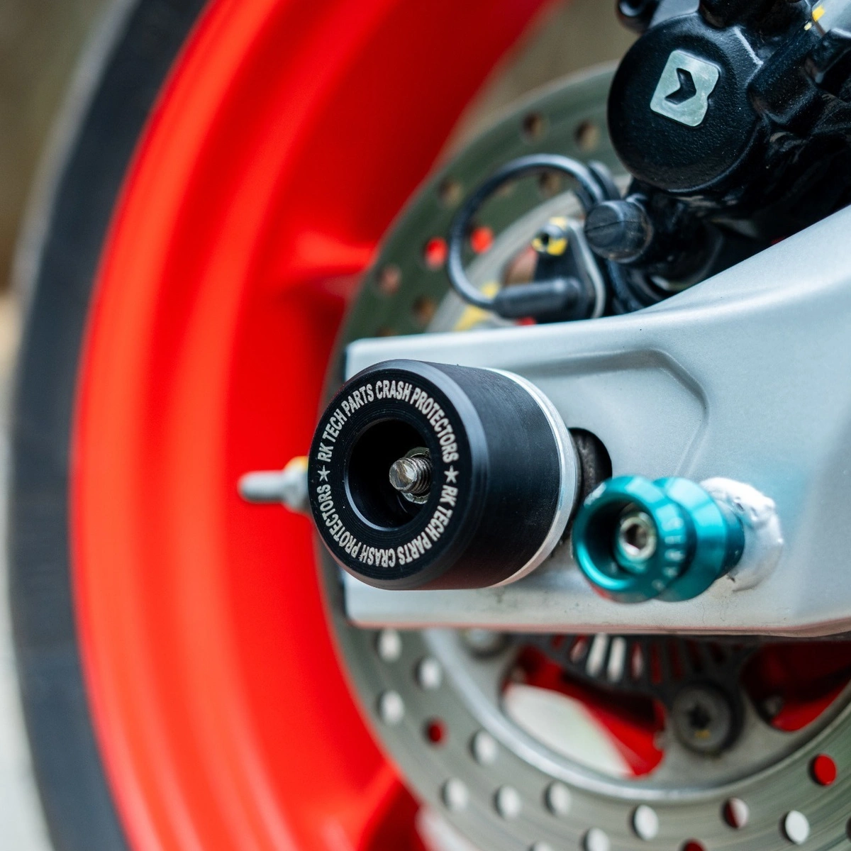 V7408280-1726726352259